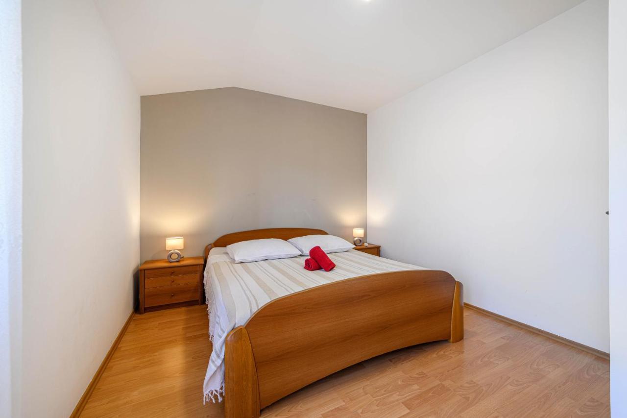 Apartman Maslina 希贝尼克 外观 照片