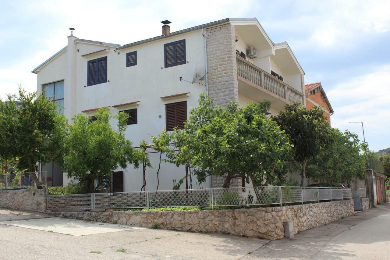 Apartman Maslina 希贝尼克 外观 照片
